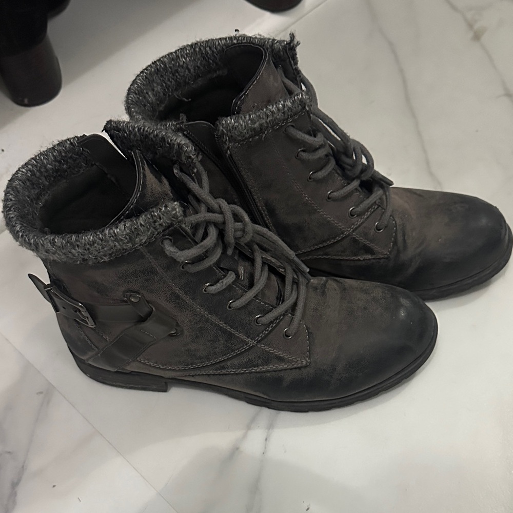 Crown vintage combat boots